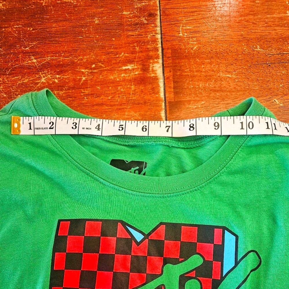 MTV Unisex Tshirt. Youth. Sizes S L XL. Green. Short Sleeved. New.